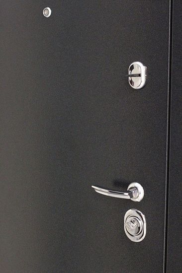 Входная дверь  