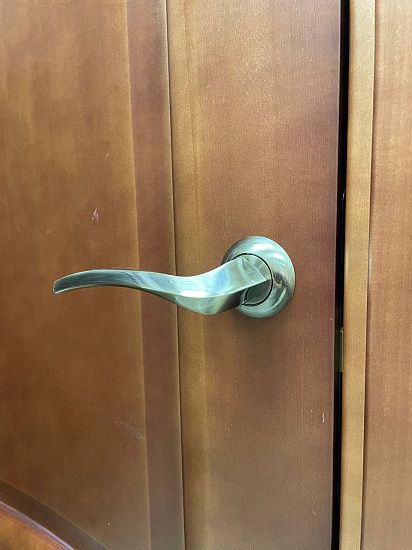 Межкомнатная дверь  