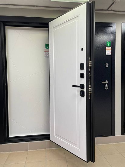 Входная дверь  