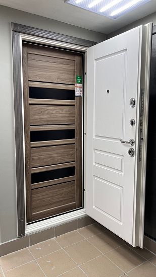 Входная дверь  