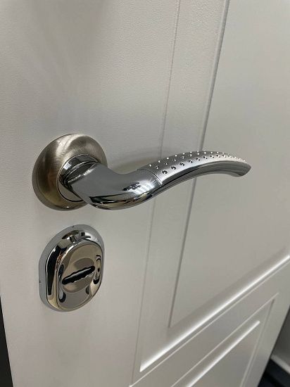 Входная дверь  